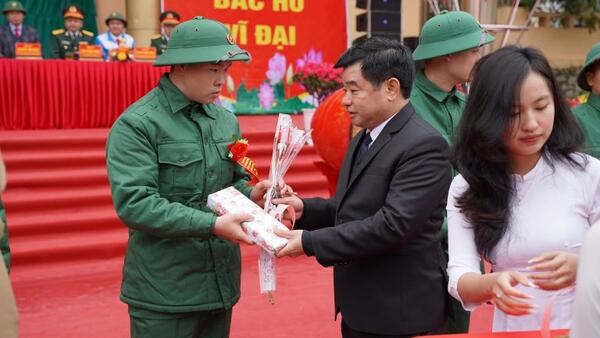 Huyện Cao Lộc tổ chức lễ giao nhận quân năm 2024