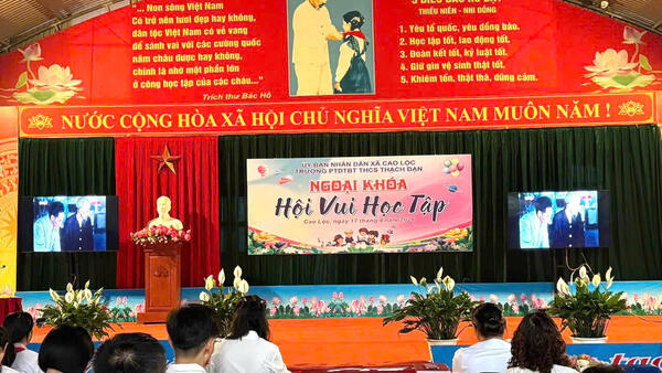 Trường PTDTBT THCS Thạch Đạn, Xã Cao Lộc tổ chức Ngày ”Hội vui học tập” chào mừng ngày Giải phóng miền Nam 30/4 và Quốc tế Lao động 1/5