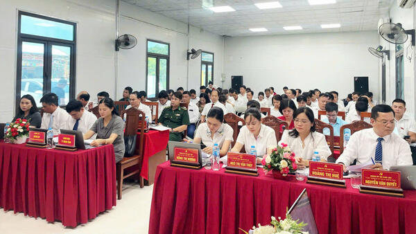 Kỳ họp thứ hai Hội đồng nhân dân xã Cao Lộc khóa I, nhiệm kỳ 2021-2026